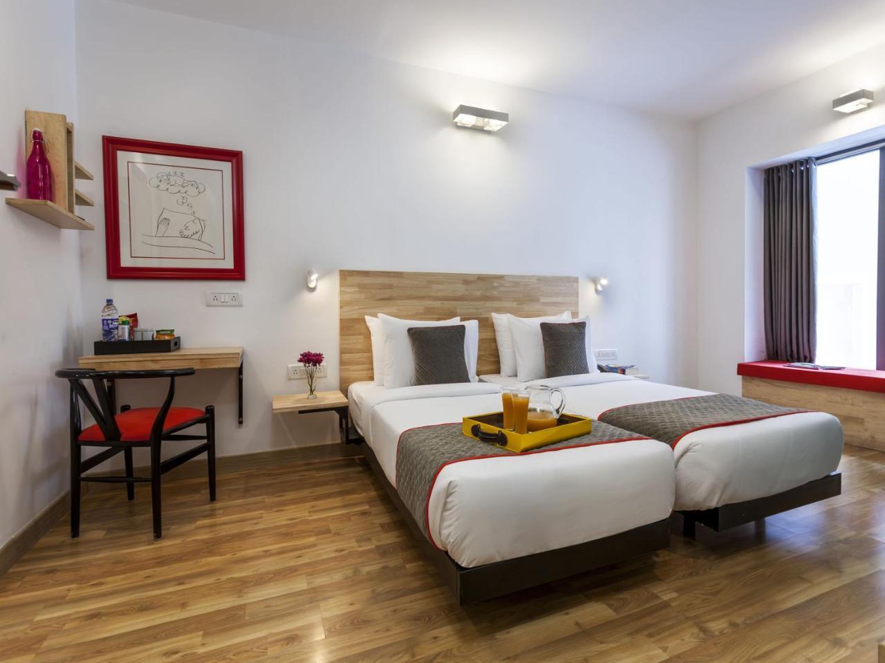 Oyo Townhouse 11 Esplanade Hotell Kolkata Eksteriør bilde
