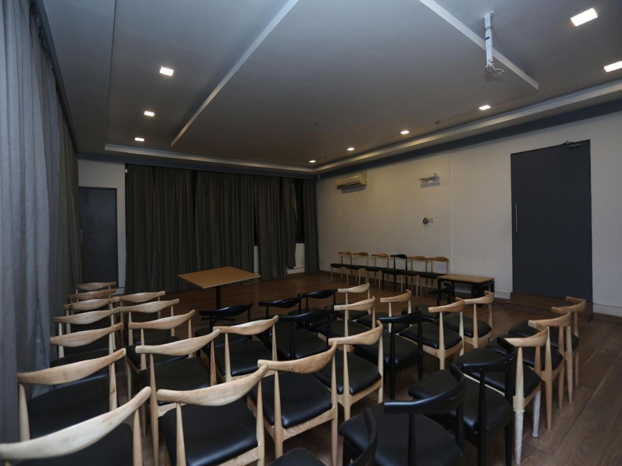 Oyo Townhouse 11 Esplanade Hotell Kolkata Eksteriør bilde