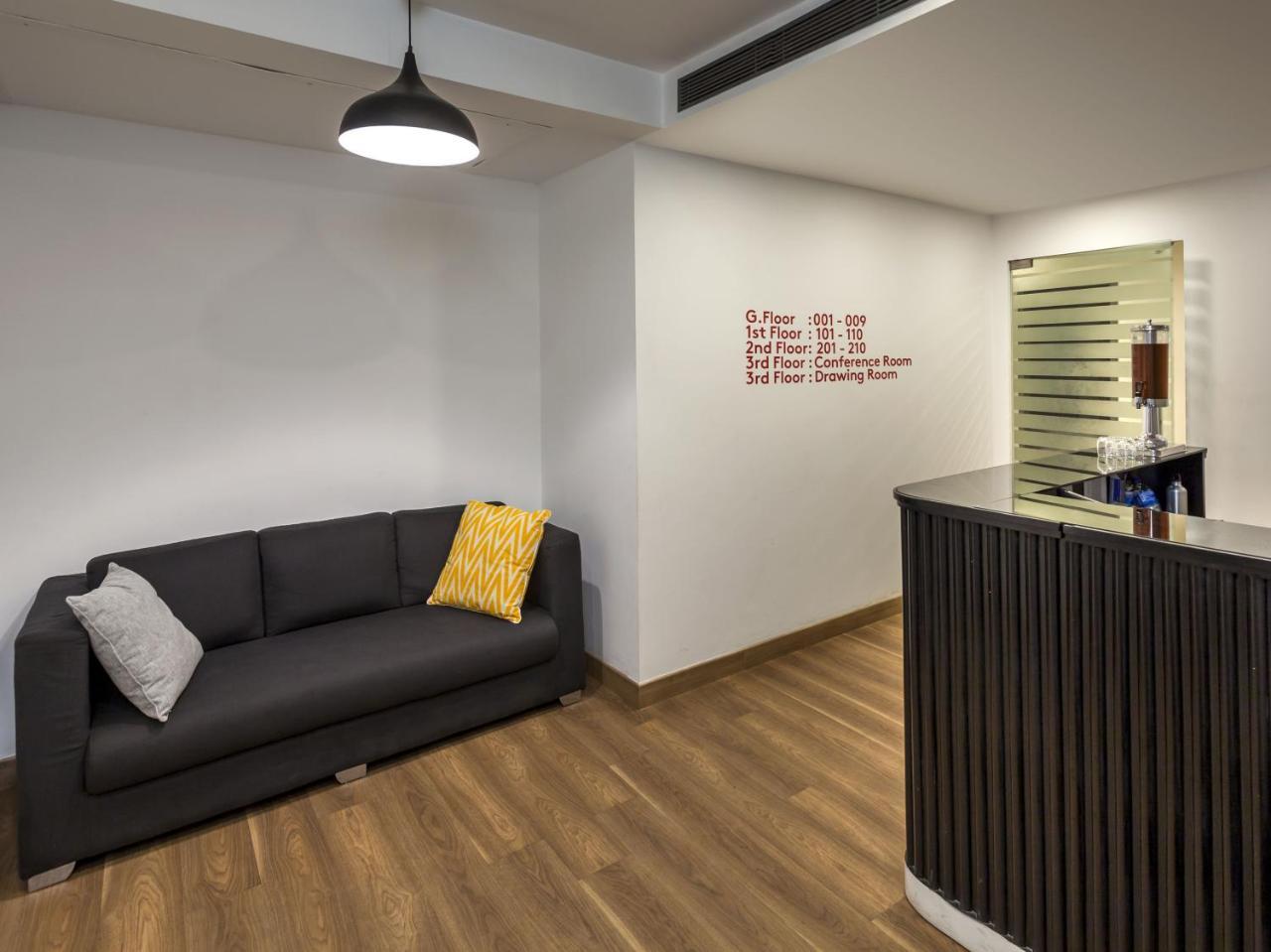 Oyo Townhouse 11 Esplanade Hotell Kolkata Eksteriør bilde